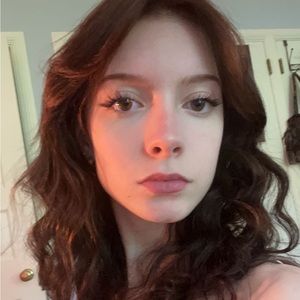 Meet your Posher, Elaina